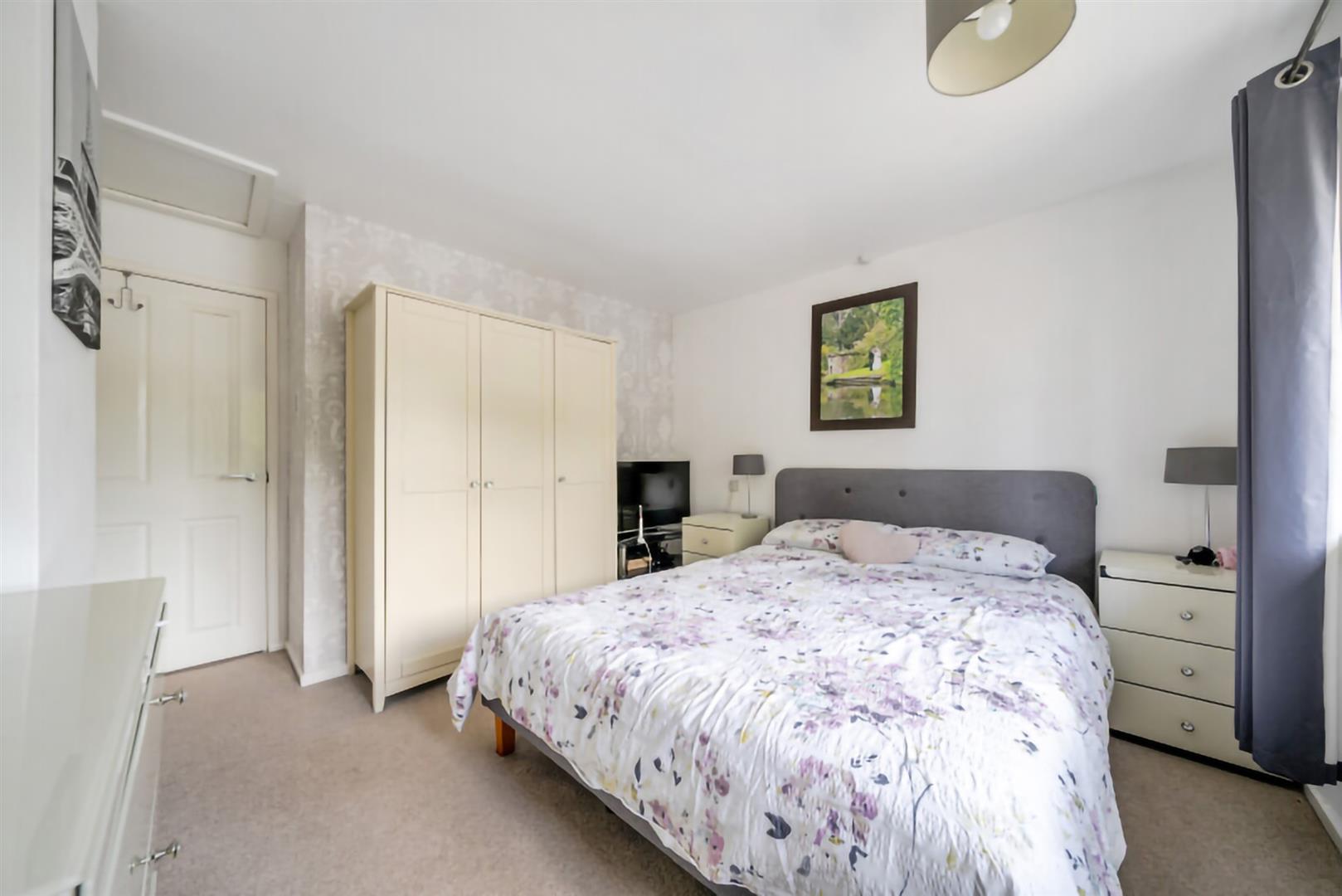 3 Shorncliffe Drive, Shrewsbury, SY3 8TE For Sale